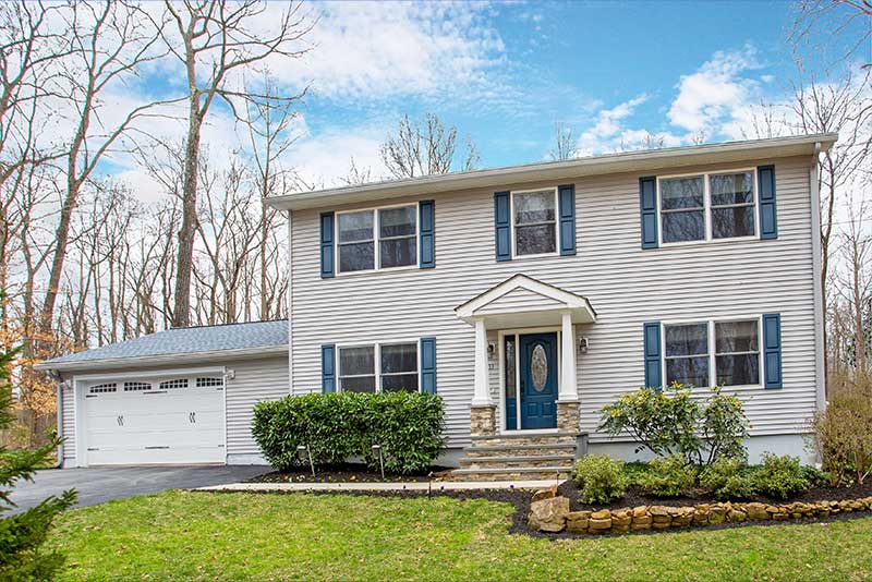 33 Lakeview Rd Lambertville, NJ 