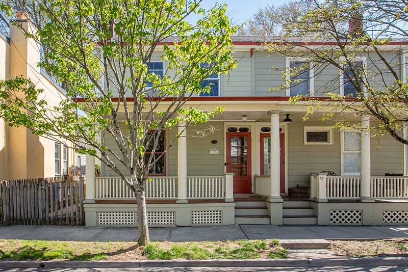 49 Buttonwood St,
Lambertville, NJ